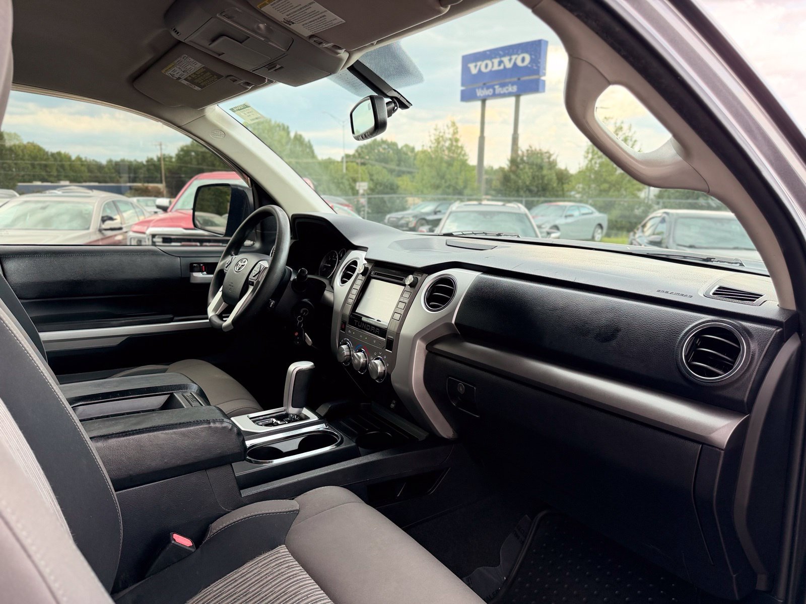 Used 2015 Toyota Tundra SR5 w/ SR5 Upgrade Package RWD image 34