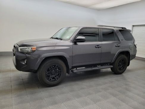 Used 2019 Toyota 4Runner SR5 RWD image 2