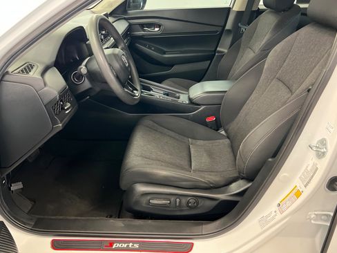 Used 2025 Honda Accord SE image 18