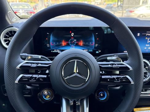 Used 2025 Mercedes-Benz GLA 35 AMG 4MATIC image 23