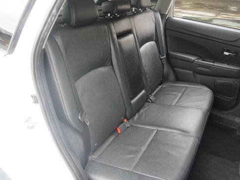 Used 2015 Mitsubishi Outlander Sport SE image 28