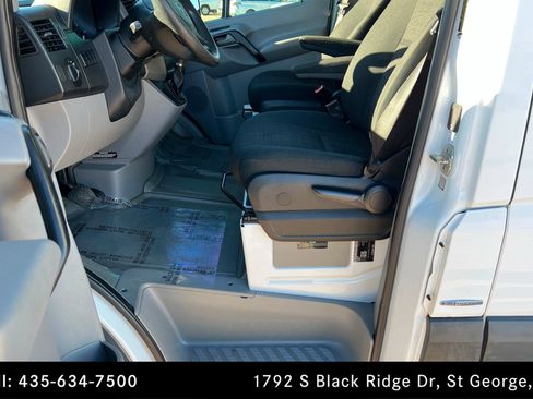 Used 2016 Mercedes-Benz Sprinter 2500 image 17