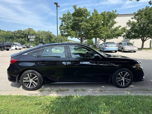 Used 2023 Honda Civic LX image 4