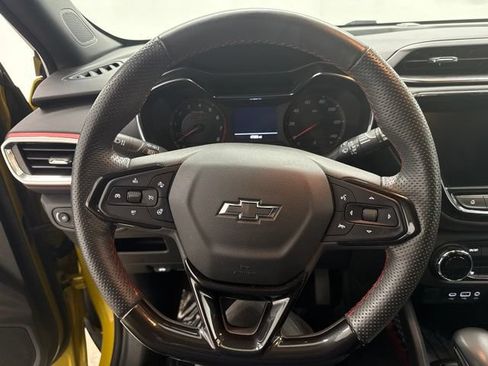 Used 2023 Chevrolet TrailBlazer RS w/ Sun and Liftgate Package FWD image 25