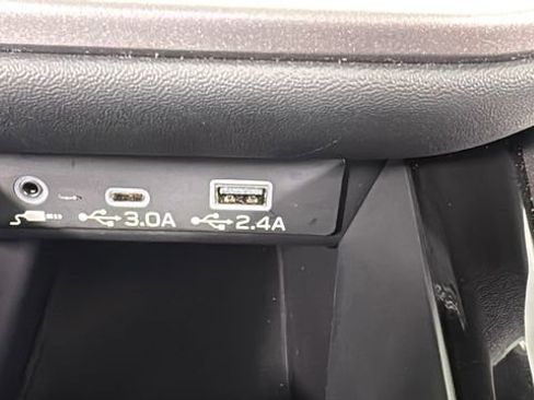 Certified 2025 Subaru Outback Premium image 32