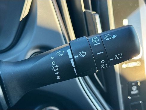 Certified 2025 Subaru Crosstrek 2.5i Limited w/ Crosstrek Mirror Package image 17