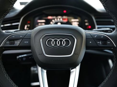 New 2026 Audi SQ7 Premium Plus image 32