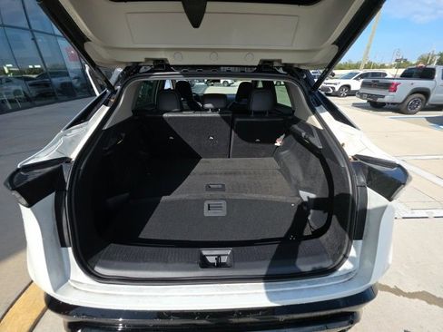Used 2024 Nissan Ariya FWD image 27