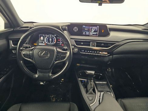 Used 2021 Lexus UX 200 w/ Accessory Package (Z2) FWD image 18