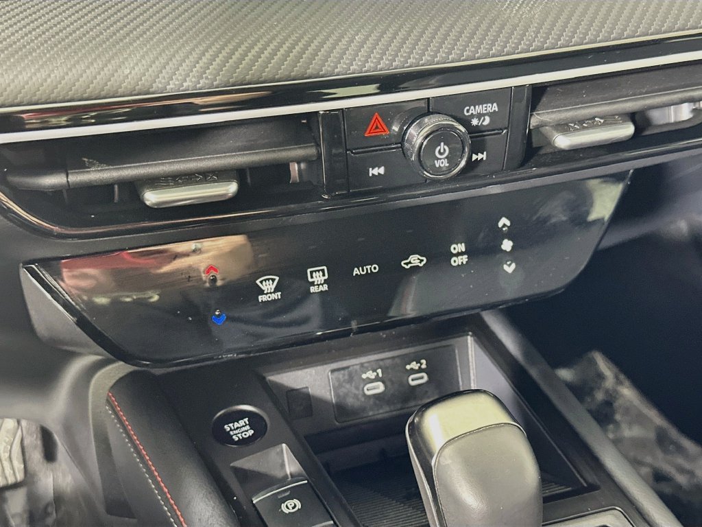 Used 2025 Nissan Kicks SR AWD/4WD image 28