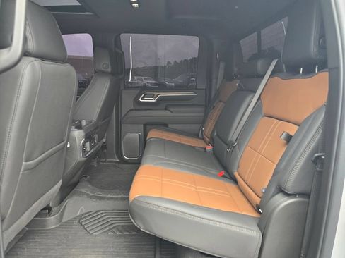 Used 2025 Chevrolet Silverado 2500 High Country w/ High Country Premium Package AWD/4WD image 10
