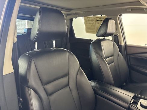 Used 2023 Nissan Rogue SL w/ SL Premium Package image 27