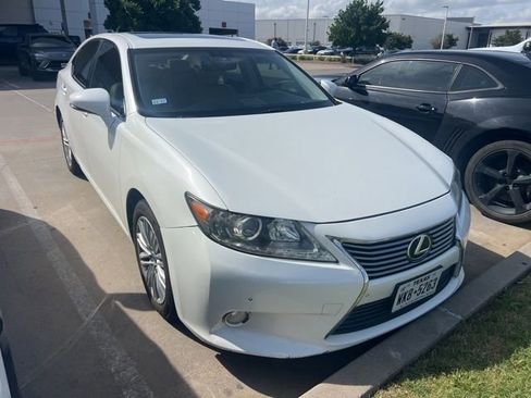 Used 2013 Lexus ES 350 w/ Luxury Pkg FWD image 2