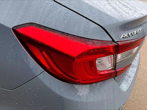 Used 2022 Honda Accord Touring image 27