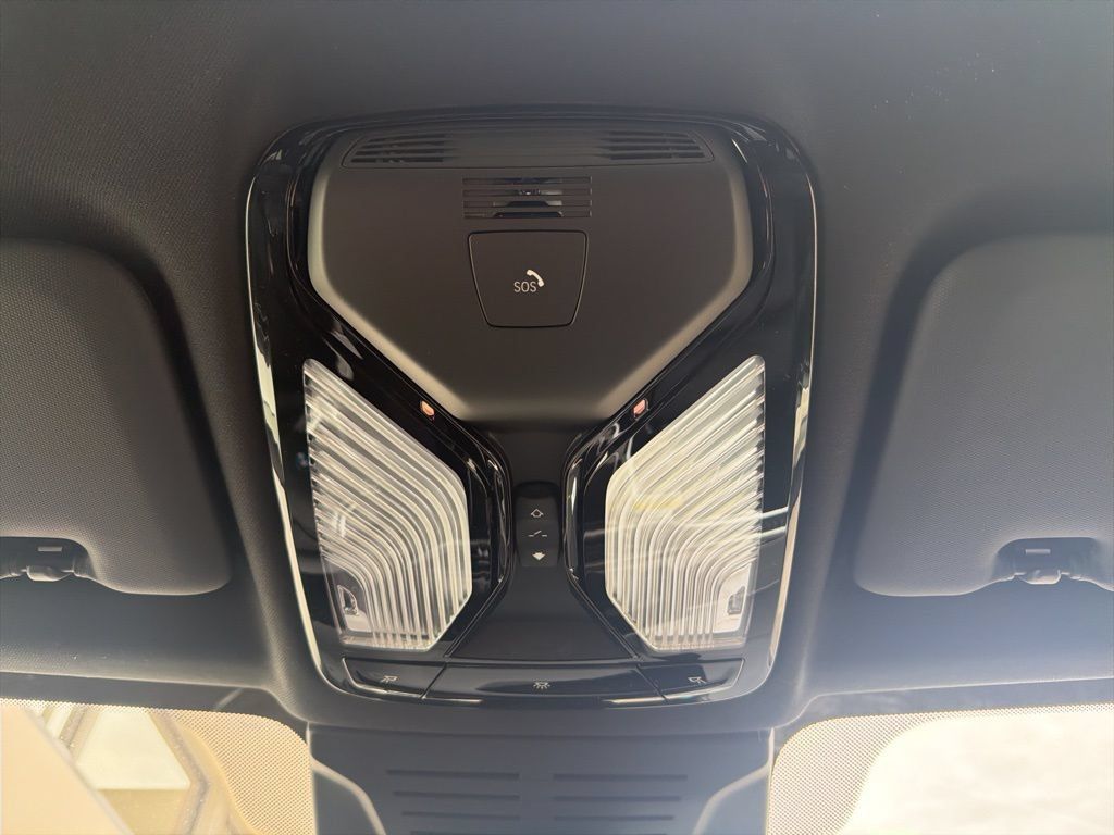 New 2026 BMW X5 xDrive50e w/ Climate Comfort Package AWD/4WD image 43