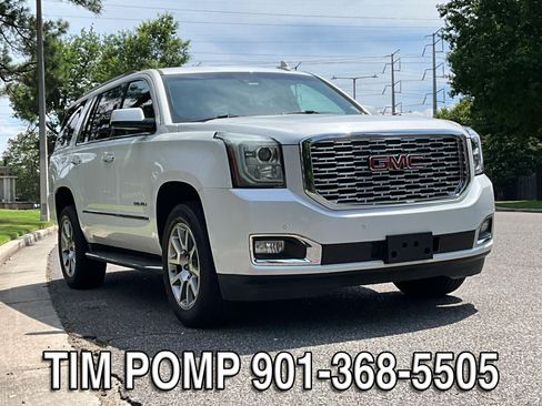 Used 2020 GMC Yukon Denali w/ Open Road Package RWD image 3