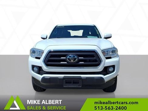 Used 2021 Toyota Tacoma SR5 AWD/4WD image 2