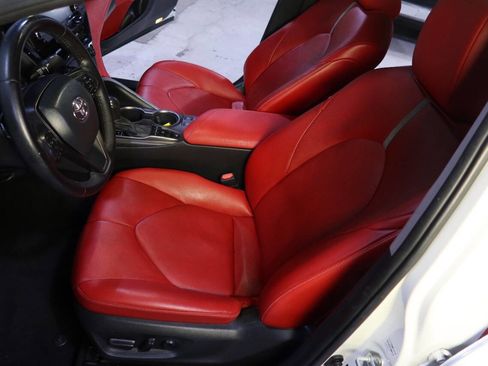 Used 2021 Toyota Camry XSE image 18