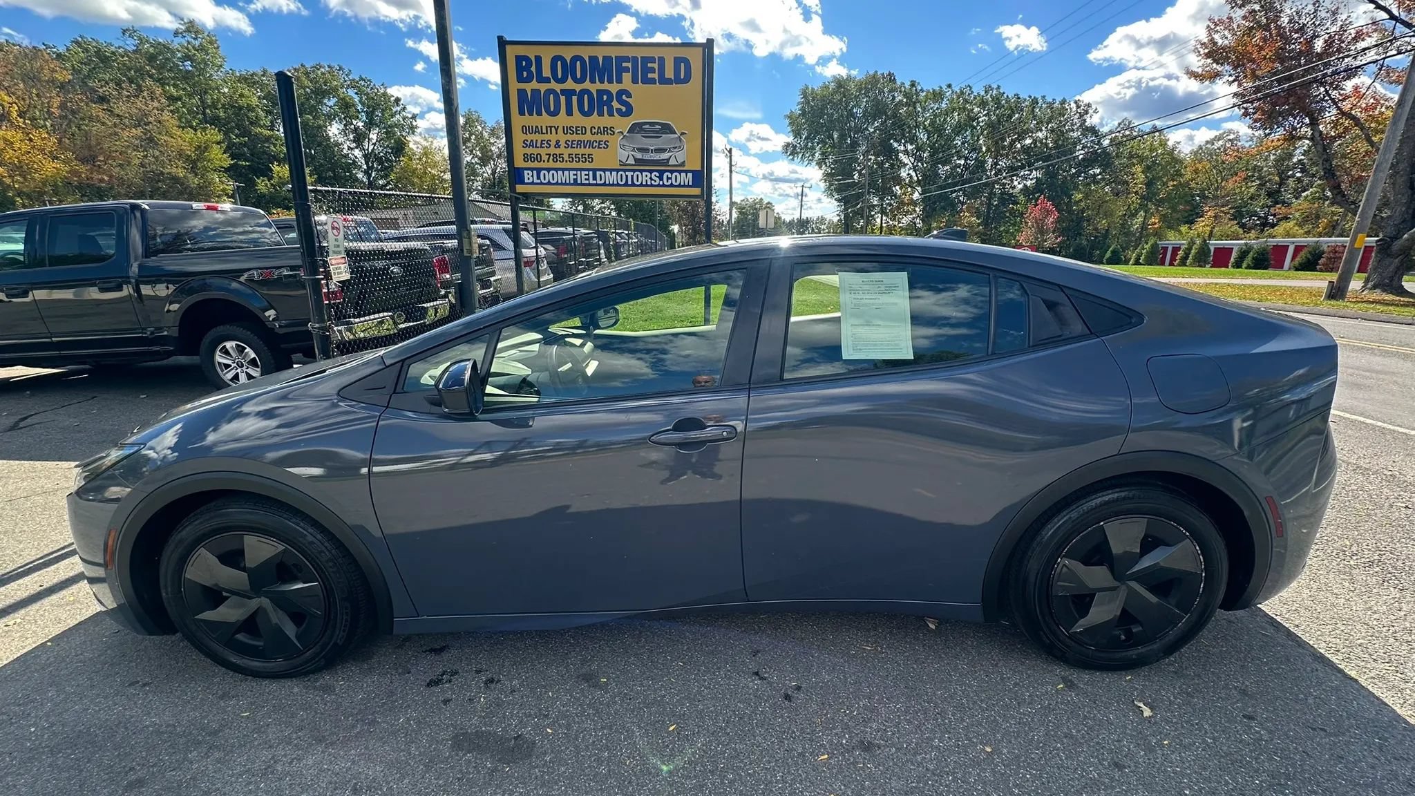 Used 2023 Toyota Prius LE FWD image 8