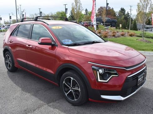 Used 2024 Kia Niro EX FWD image 10