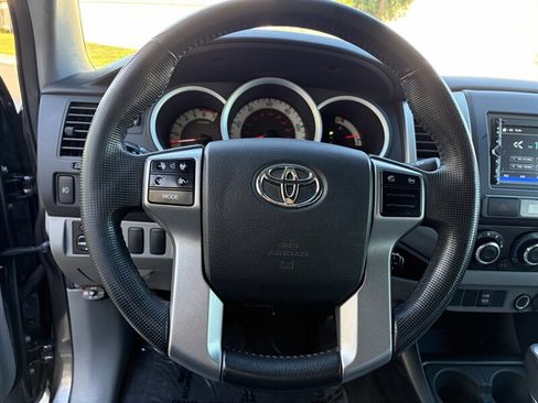 Used 2013 Toyota Tacoma PreRunner w/ TRD Sport Pkg image 15