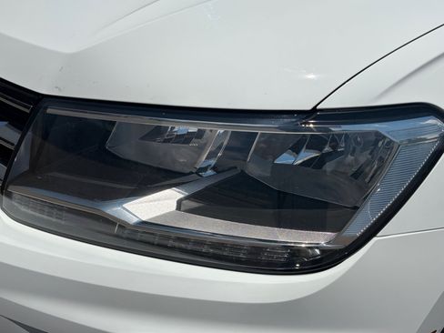 Used 2019 Volkswagen Tiguan SE AWD/4WD image 9