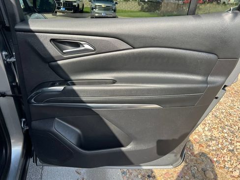 Used 2024 Chevrolet Traverse LS AWD/4WD image 25