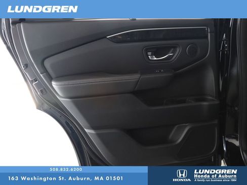 Used 2023 Honda Pilot Elite image 15