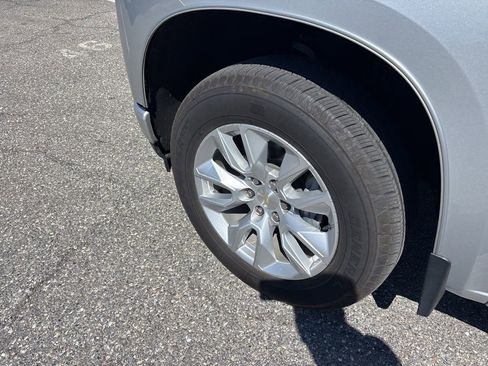 Used 2020 Chevrolet Silverado 1500 Custom w/ Custom Value Package image 8