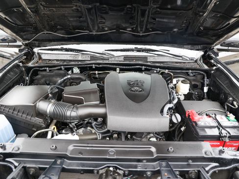 Certified 2023 Toyota Tacoma SR5 image 19