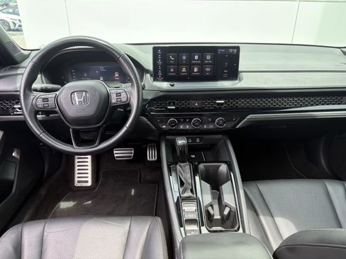 Used 2025 Honda Accord Sport image 16