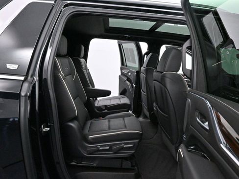 Certified 2023 Cadillac Escalade ESV Premium Luxury image 38