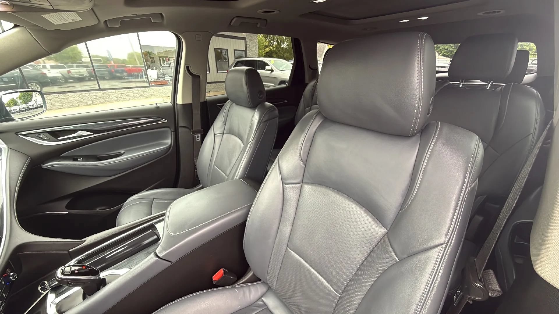 Used 2020 Buick Enclave Essence w/ Sound and Sites Package AWD/4WD image 14