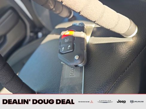 Used 2024 Jeep Gladiator Sport image 30