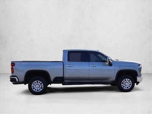 Used 2024 Chevrolet Silverado 2500 LTZ w/ LTZ Convenience Package AWD/4WD image 4