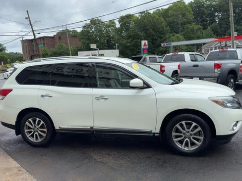 Used 2016 Nissan Pathfinder SL w/ SL Tech Package AWD/4WD image 5