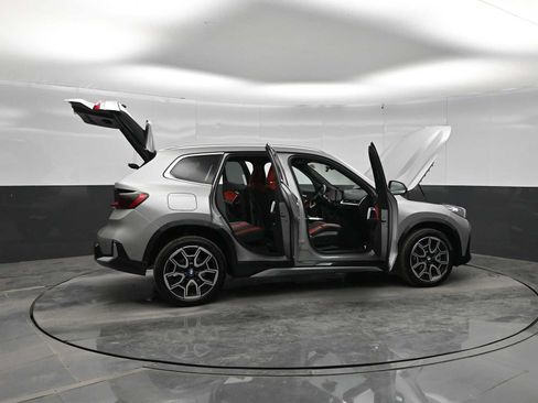 Used 2025 BMW X1 xDrive28i w/ Technology Package AWD/4WD image 47