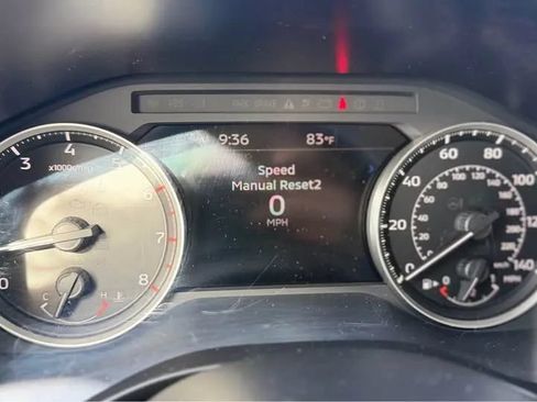 Used 2024 Mitsubishi Outlander FWD image 16