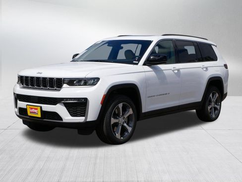 New 2026 Jeep Grand Cherokee L Limited AWD/4WD image 3