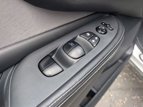 Used 2020 Nissan Murano SV w/ Cargo Package AWD/4WD image 16