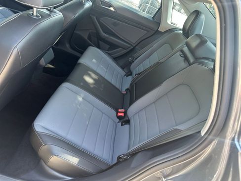 Used 2025 Volkswagen Jetta SE image 20