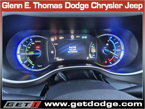 Used 2024 Chrysler Pacifica Select image 15