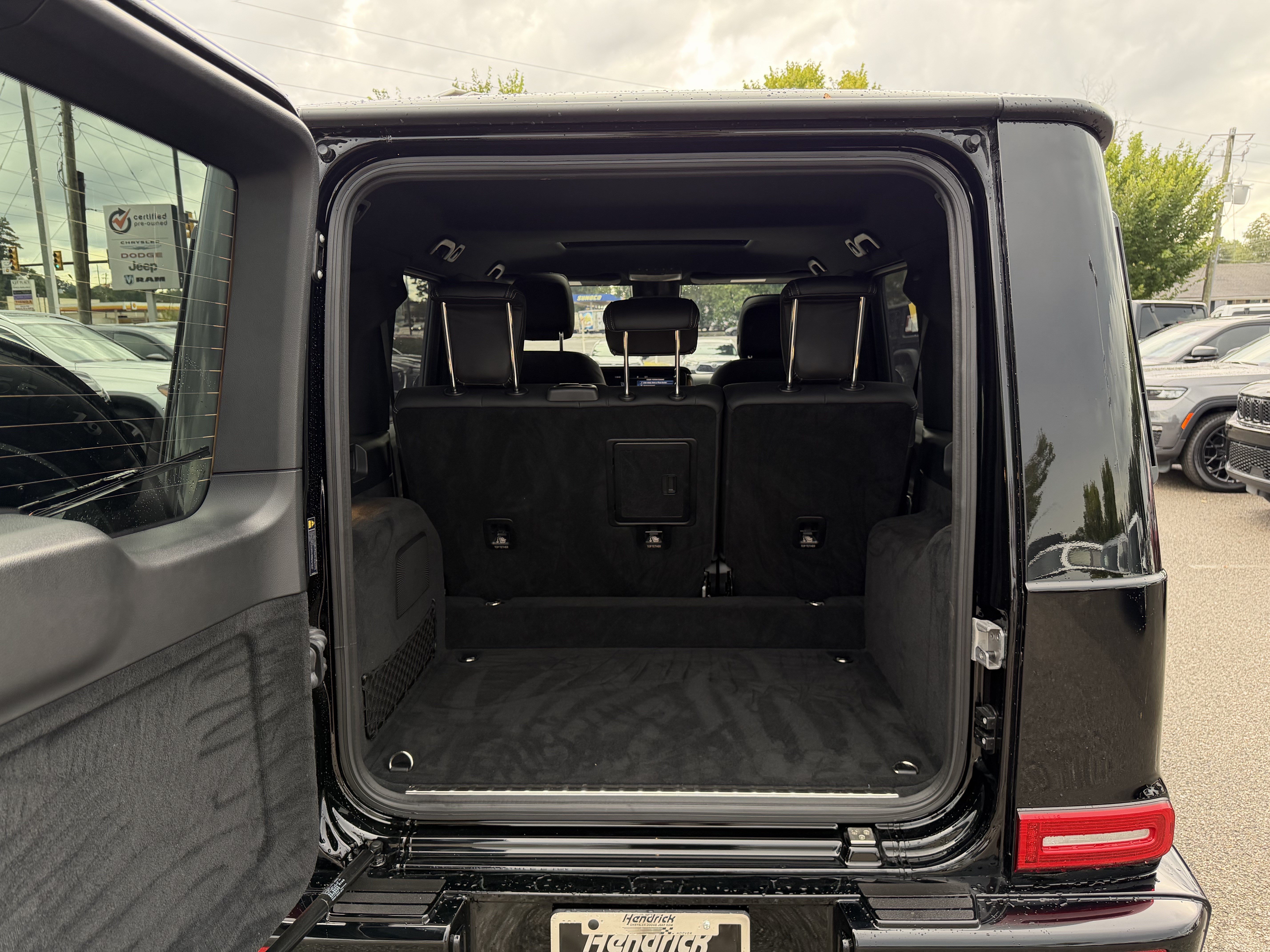 Used 2024 Mercedes-Benz G 550 image 34