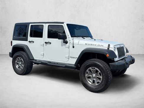 Used 2016 Jeep Wrangler Unlimited Rubicon w/ Connectivity Group AWD/4WD image 3