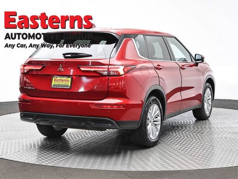 Used 2024 Mitsubishi Outlander ES AWD/4WD image 5