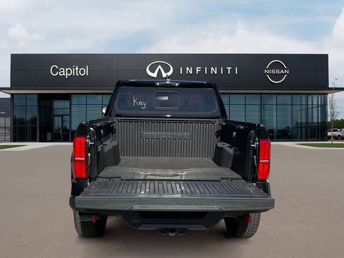 Used 2025 Toyota Tacoma TRD Pro image 9