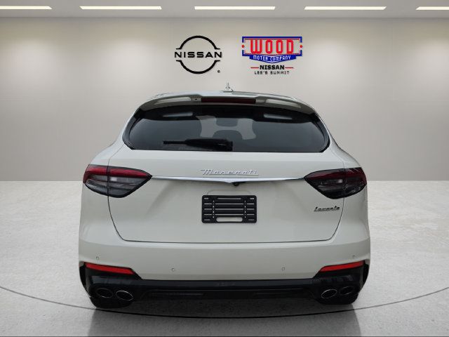 Used 2023 Maserati Levante Modena AWD/4WD image 3