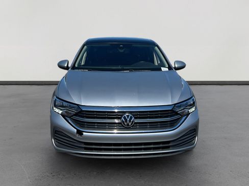 Used 2023 Volkswagen Jetta SE w/ Panoramic Sunroof Package FWD image 8