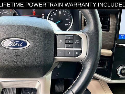 Used 2024 Ford Expedition Limited image 27