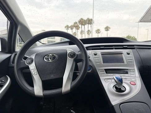 Used 2015 Toyota Prius Two FWD image 10